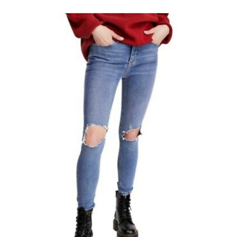 Free people busted knee skinny jeans!